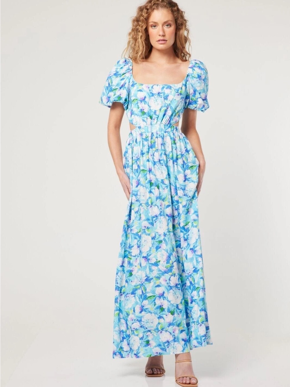 Elliatt Peggy Maxi Dress with Tie Back in Blue Floral Multi Size Small